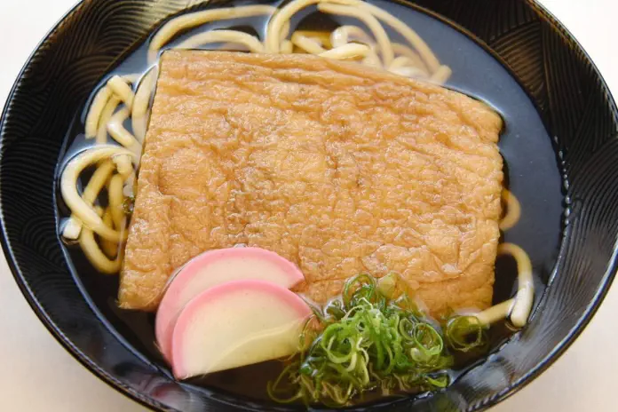京豆腐吉田のお揚げ大判きつねうどん／そば
